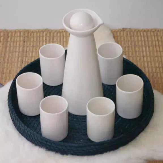 carafe blanche avec bouchon en céramique fabrication artisanale en Tunisie