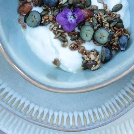 coupelle en grès grise réalisée à la main au Portugal