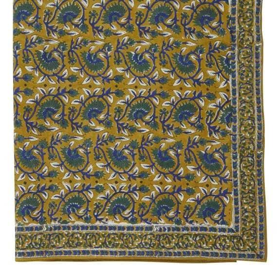 Nappe rectangulaire 250x170 imprimé jaune épice blanc et bleu fabriquée artisanalement au block print en Inde avec une élégante frise autour