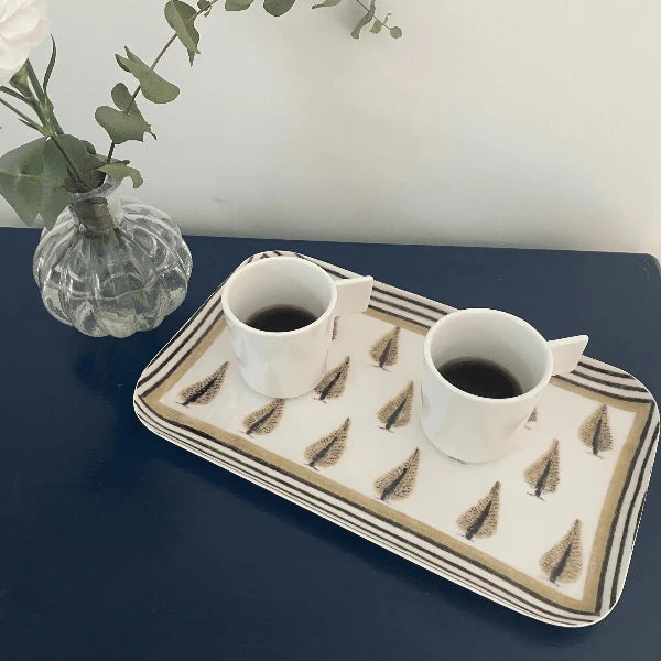 PLATEAU RECTANGLE EN METAL EMAILLE CREME