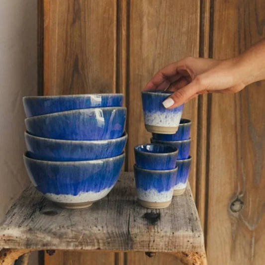 tasse à expresso en céramique bleue fabriquée au Portugal