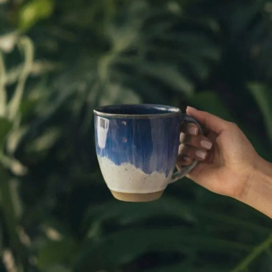 mug en céramique artisanale bleue, faite main