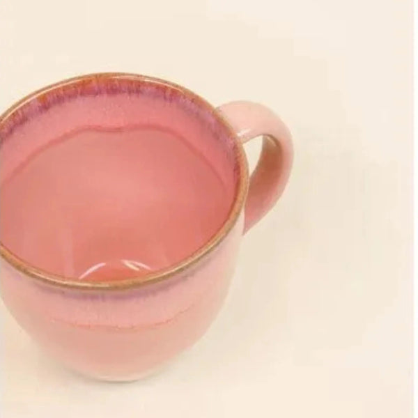 mug en céramique rose fabriquée au portugal