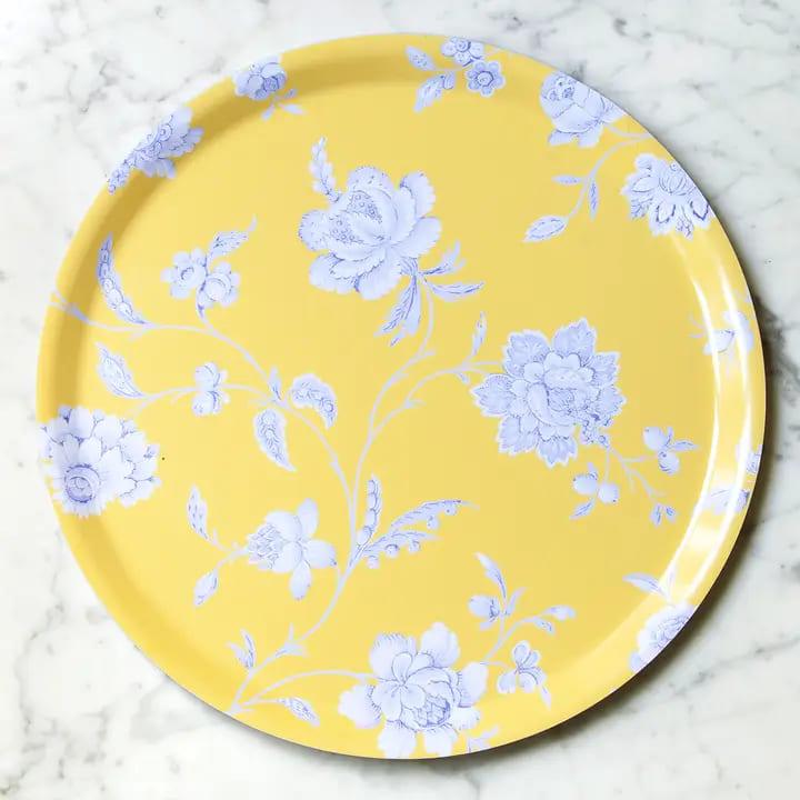 Trés beau plateau jaune avec des fleurs imprimés pour le service ou la décoration d'intérieur