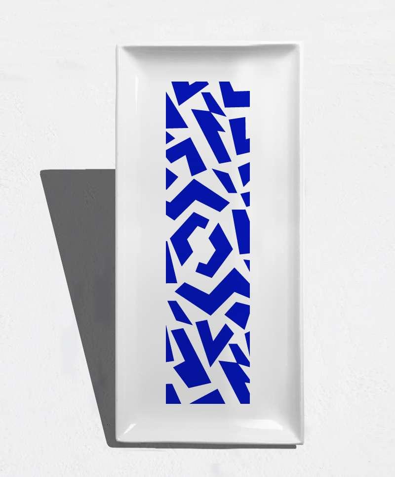 Plateau rectangulaire en porcelaine motif graphique bleu pour la déco ou la vaisselle fabriqué en Grèce