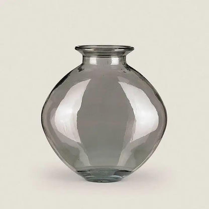 Magnifique vase teinté gris en verre reyclé fabriqué en Allemagne vue de face