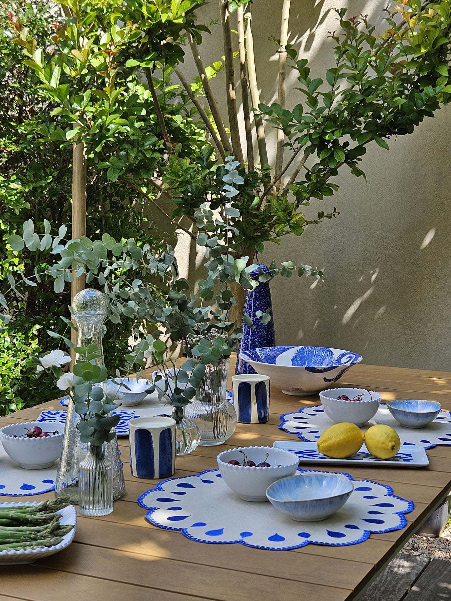 Set de table festonné bleu