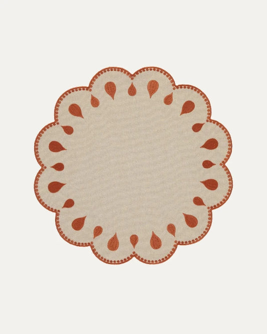 set de table en tissu festonné écru et terracotta