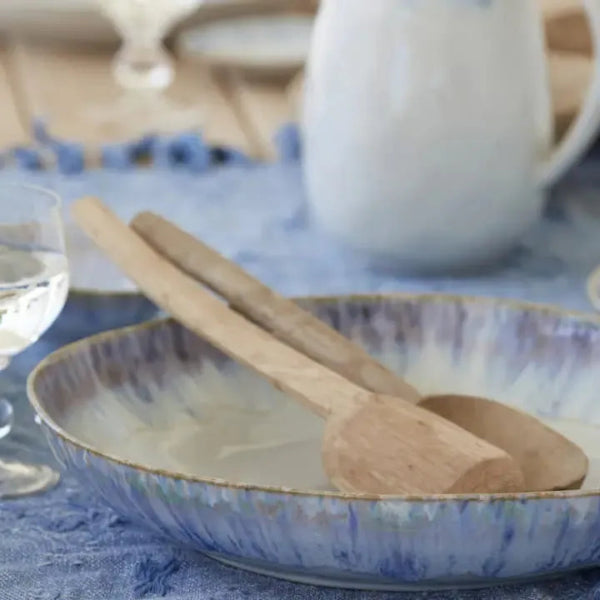 grand saladier blanc et bleu fabriqué au Portugal