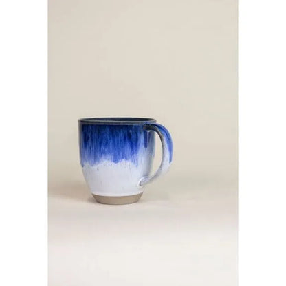 Tasse en céramique bleue