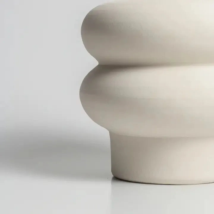 vase en céramique formes ondulées